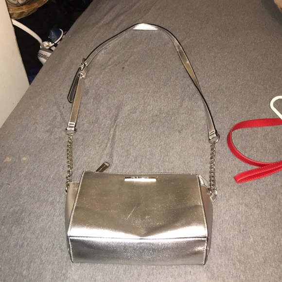 Purse - Picture 1 of 5